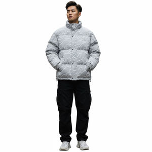 Veste matelassée d'extérieur chaude et résistante avec isolation matelassée, matériau résistant à l'eau et doublure douce pour l'hiver - Product Image 4