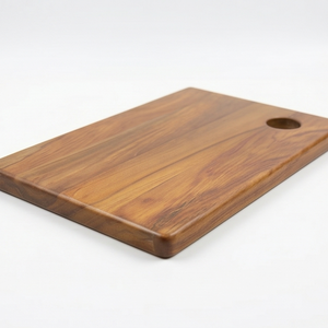 Planche à découper en teck durable avec trou de suspension pour servir et hacher les aliments en cuisine, finition sûre pour les aliments, style écologique - Product Image 1