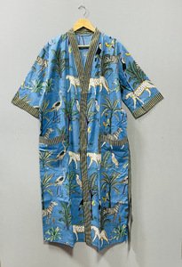 Kimono de Lujo con Estampado de Selva, Estilo Bohemio Clásico de Verano, Cuello en V, Largo Completo, 100% Algodón Suave, Cierre con Cordón - Product Image 3