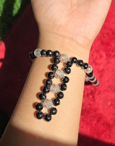 Collar de moissanita redondo blanco de 8 mm y negro de 7 mm, regalo para mujer, fiesta, aniversario y otras ocasiones - Product Image 5