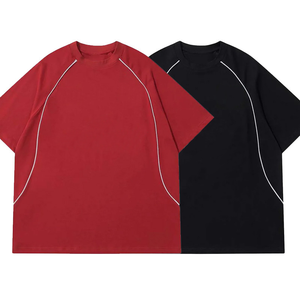 เสื้อฟุตบอลคอกลมแขนสั้นแบบยูนิเซ็กซ์ สีพื้น ผ้าโพลีเอสเตอร์ซับเหงื่อ สีแดงดำ สำหรับผู้ใหญ่ ทรงปกติ - Product Image 1