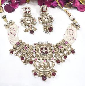 Conjunto de collar y aretes de moissanita chapados en oro de calidad premium, radiantes y hermosos, para uso en bodas, joyería para mujeres y niñas. - Product Image 4