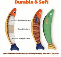 Jouet en peluche de luxe en forme de poisson en satin avec sonnettes froissées et herbe à chat, interactif et à mâcher pour chats d'intérieur