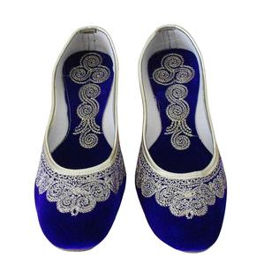 Zapatos Planos de Cuero Tradicionales para Mujer, Khussa, Venta al Por Mayor, Colores y Tallas Personalizables, Cumbre Sports, Hechos a Medida - Product Image 5