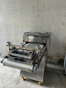 Machine à façonner le pain automatique portable électrique Minh Tam Bakery 1750x500x1050 (LxlxH) avec 1 convoyeur, garantie 1 an, protection contre la surchauffe - Product Image 4