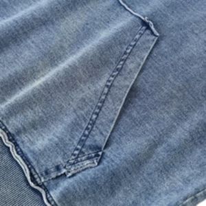 Sudadera con Capucha de Mezclilla Sigma Gamma Rho 1922, SGRho Chenille, Prenda Griega Premium, Lavado Claro, Sudadera de la Hermandad - Product Image 5