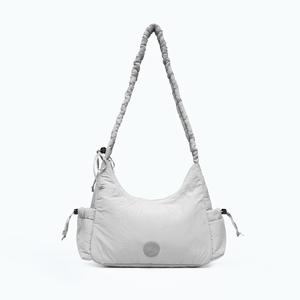 Sac à bandoulière Crinkle Premium Fashion avec fermeture éclair, sangle réglable, rangement multi-poches, résistant à l'eau, grand format pour voyage et extérieur - Product Image 1