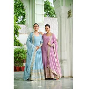 Vestido Anarkali Étnico Premium con Tela Suave y Bordado Elegante, Ideal para Celebraciones Festivas y Fiestas Nocturnas - Product Image 1