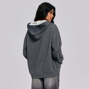 Sudadera Corta con Capucha Extra Grande para Mujer, Diseño Personalizado OEM, con Detalles de Lentejuelas, Hombros Caídos, Manga Larga, Gris, Tejida, para Otoño - Product Image 3