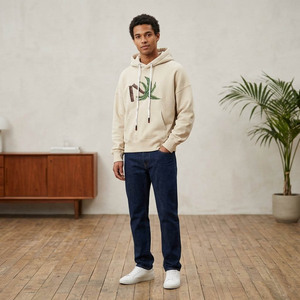 Sudadera con Capucha Beige Personalizada con Bordado, Unisex, de Felpa de Algodón Premium, Estilo Urbano, con Bolsillo Canguro - Product Image 2