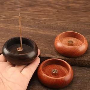 Brûleur d'encens artisanal en bois de manguier 100% naturel KS International avec support, compatible avec l'encens indien, utilisable toute l'année - Product Image 2