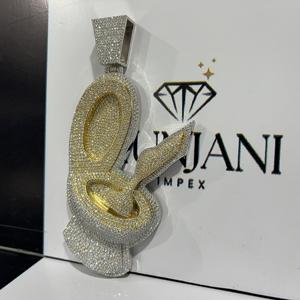 Pendentifs et breloques en diamant personnalisés certifiés IGI, en argent 925 plaqué or, entièrement sertis VVS, style classique, pour homme, idéal pour les soirées - Product Image 5