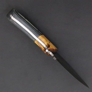 Couteaux de chasse avec lame finition stone-washed et manche antidérapant pour une prise fiable dans les environnements humides. - Product Image 3