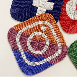 Abalorios de diseño con cuentas para bolsos, hermosos abalorios bordados con cuentas para niñas, para un estilo único. - Product Image 1