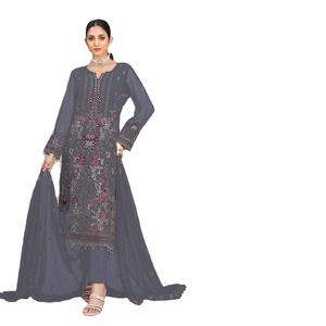 Georgette de renard lourd avec broderie multi-fils et travail manuel avec fond en soie Stanton et costume dupatta pour femme - Product Image 1