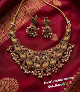 Collar de Alta Calidad con Cuentas Verdes de Circonio Chapado en Oro Tradicional, Diseño Floral, para Novia, Boda India, Compromiso, Aniversario, Fiesta - Product Image 1