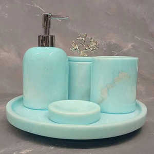 Ensemble de salle de bain minimaliste blanc haut de gamme en quatre pièces, facile à nettoyer, en polyrésine - Product Image 2