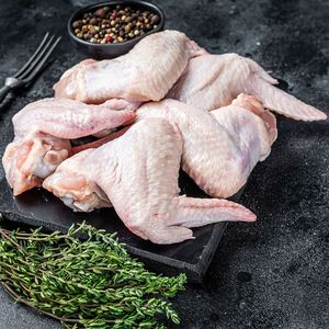 Mejor Precio en Alas de Pollo Halal Congeladas de Primera Calidad, 35-60g en Caja, Alta Calidad y Gran Stock, Envío Rápido - Product Image 1