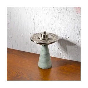 Porte-encens conique moderne en bronze et cuivre côtelé, brûleur à charbon d'oud métallique à niveaux en forme de couronne - Product Image 6