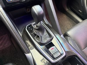 SUV Usado Blanco 2017 para QM6, Diésel Turbo Automático, 5 Asientos, Interior Oscuro, para Desplazamientos Urbanos, Coche Coreano - Product Image 4