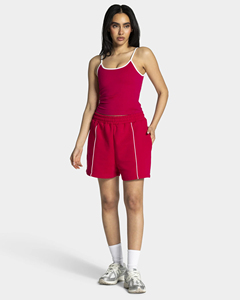 Shorts Deportivos Personalizados para Mujer, Color Frambuesa, con Líneas en Contraste, Bolsillos, Cintura Elástica, Tela Transpirable y Suave de Alta Calidad, Fabricante OEM ODM - Product Image 1
