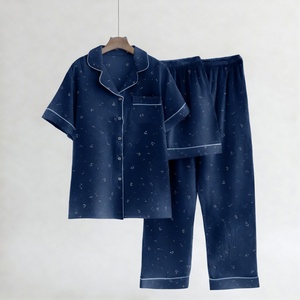 Elegante Chándal Gris para Hombre, Estilo Casual Inteligente, Ropa de Transición de Oficina a Gimnasio, Aspecto Profesional, Funcionalidad Versátil, Uso Diario - Product Image 2