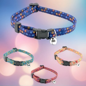 Collar elegante para mascotas de poliéster con estampado Floral, hebilla de liberación rápida, característica de ruptura, suave, cómodo, duradero, fácil de usar para gatitos - Product Image 1