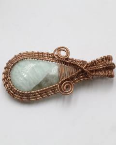 Colgante de perla de jaspe envuelto en alambre de cobre |   Colgante Hecho a Mano con Piedra Preciosa de Jaspe Natural |   Joyería de Cristales Curativos, Talla Única - Product Image 1