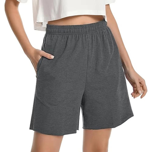 Shorts pour femmes sur mesure, style streetwear, délavés et usés, rétro, effet délavé à l'acide, en molleton - Product Image 1