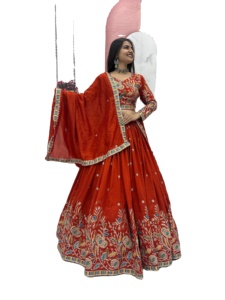 Ensemble Lehenga Choli et Dupatta en tissu avec broderie lourde, pour les occasions spéciales, les mariages, les tenues de soirée, Lehenga fantaisie avec travail de codage, Lehenga avec sequins - Product Image 4