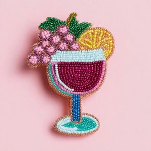 Pendientes colgantes de flores rosas con cuentas bordadas a mano, joyería linda para fiesta para mujer, pendientes llamativos hechos a mano de resina acrílica - Product Image 3