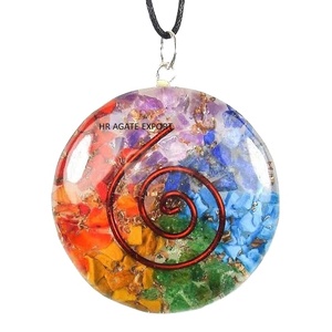 Vente en gros de sept chkta orgonite pendentif collier rond cristaux de pierres précieuses énergie guérison pierre style mascotte à vendre - Product Image 1