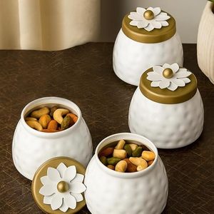 Ensemble de pots de conservation alimentaire ronds blancs à motif floral avec couvercles hermétiques, pour la cuisine, conteneurs scellés faits à la main pour les noix et les collations - Product Image 5