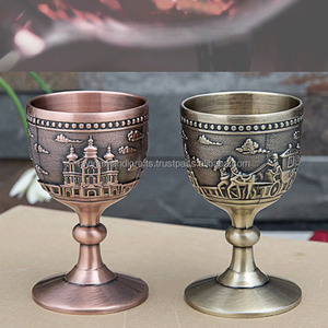 Métal Flûte Vin Gobelet Élégant Gravé Moderne Drinkware pour Hôtel Vin Rouge - Product Image 1