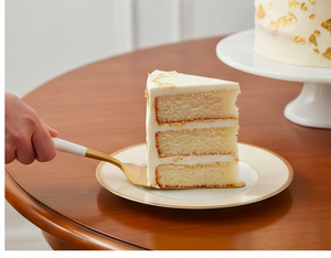 Juego de 2 espátulas y cuchillos dorados para servir pasteles con mangos blancos para hornear y decorar - Product Image 6