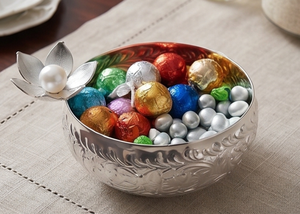 Cuenco Decorativo de Plata Hecho a Mano de Primera Calidad con Diseño Floral Tallado y Acento de Loto Perlado, Estilo Chino Tradicional para Regalo - Product Image 3