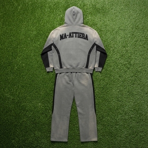 Conjunto deportivo de dos piezas para hombre, con sudadera con capucha gris con cremallera y bloques de color, y pantalones deportivos de pierna ancha. - Product Image 6