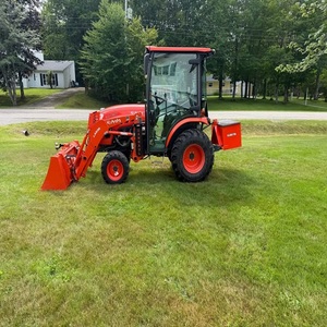 Tractor Comercial Kubota LX2620, Equipo Agrícola con Construcción Duradera, Operación Eficiente, Máquina Compacta - Product Image 1