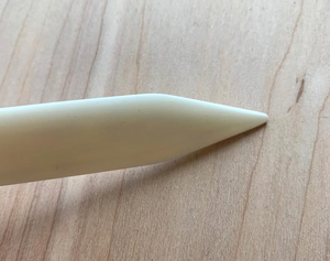 Plioir en os naturel pour reliure, finition polie |   Souvenir et outil - Product Image 3