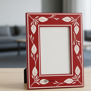 Cadre photo de luxe en os incrusté de motifs floraux rouges, décoration élégante pour la maison - Product Image 5