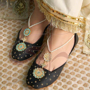 Nouvelles Khussas Légères pour Femmes - Tendance Mode Imprimée Antidérapante en Velours de Haute Qualité - Vente Directe Usine - Product Image 2