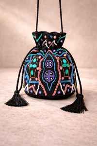 Bolso de Mano Tradicional Indio Potli para Mujer, Bolso Hecho a Mano, Regalo de Navidad, Bolso Tipo Clutch, Lote al por Mayor, Regalos de Agradecimiento por Glowin Fashion - Product Image 4