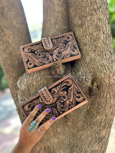 Nouveau Style occidental coloré en cuir usiné pochette femmes conçu sac à main vente chaude taille compacte en cuir usiné embrayages à la mode - Product Image 2