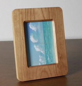 Cadre photo en bois moderne Matériau de qualité supérieure Verre HD Intérieur 100% Tapis en bois massif Montage mural Cadres photo en bois rustiques - Product Image 1