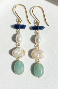 Boucles d'oreilles pendantes en résine artisanale, motif fleur de cristal, pétale de lavande, goutte de rosée, faites à la main - Product Image 5