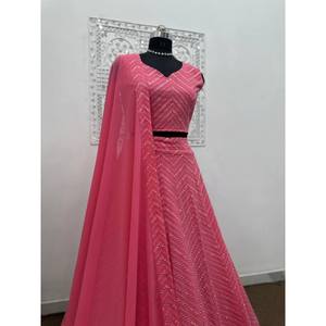Lehenga choli ปักที่สวยงามของผู้หญิงสำหรับงานปาร์ตี้ที่มีลำดับ - Product Image 1