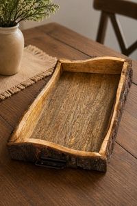 Bandeja de Servir Rústica Hecha a Mano de Madera con Asa Metálica y Borde Natural, Bandeja para Mesa de Centro, Regalo para Amantes de la Naturaleza y Estilo Rústico - Product Image 3