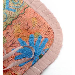 Best selling Classic Cotton Kantha Messenger Bag Handcrafted Handmade Magnetic Closure Ruffles Landscape Pattern Wrist Handle - Product Image 5