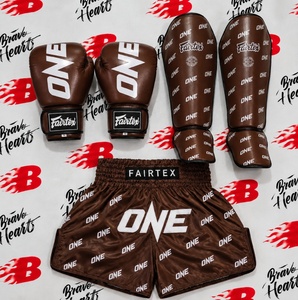 ชุดฝึกซ้อม Fairtex ถุงมือหนังแท้ราคาประหยัด กางเกงมวยไทยสีฟ้า ชุดชกมวยคุณภาพพรีเมียม ป้องกันอย่างดี - Product Image 6
