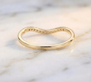 Bague solitaire en diamant CVD de laboratoire en forme de goutte et alliance de mariage incurvée assortie – Fabricant de bijoux fins - Product Image 3